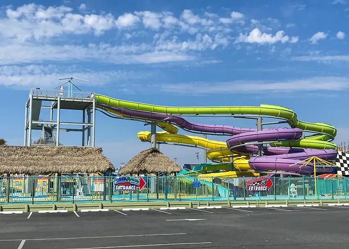 Royal Palm Court B5