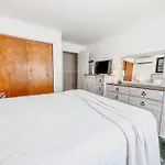 Ocean Front * Boardwalk * Private Balcony