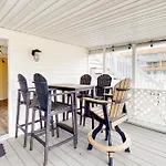 The Orange Crush - 5Br Beachfront Family Retreat