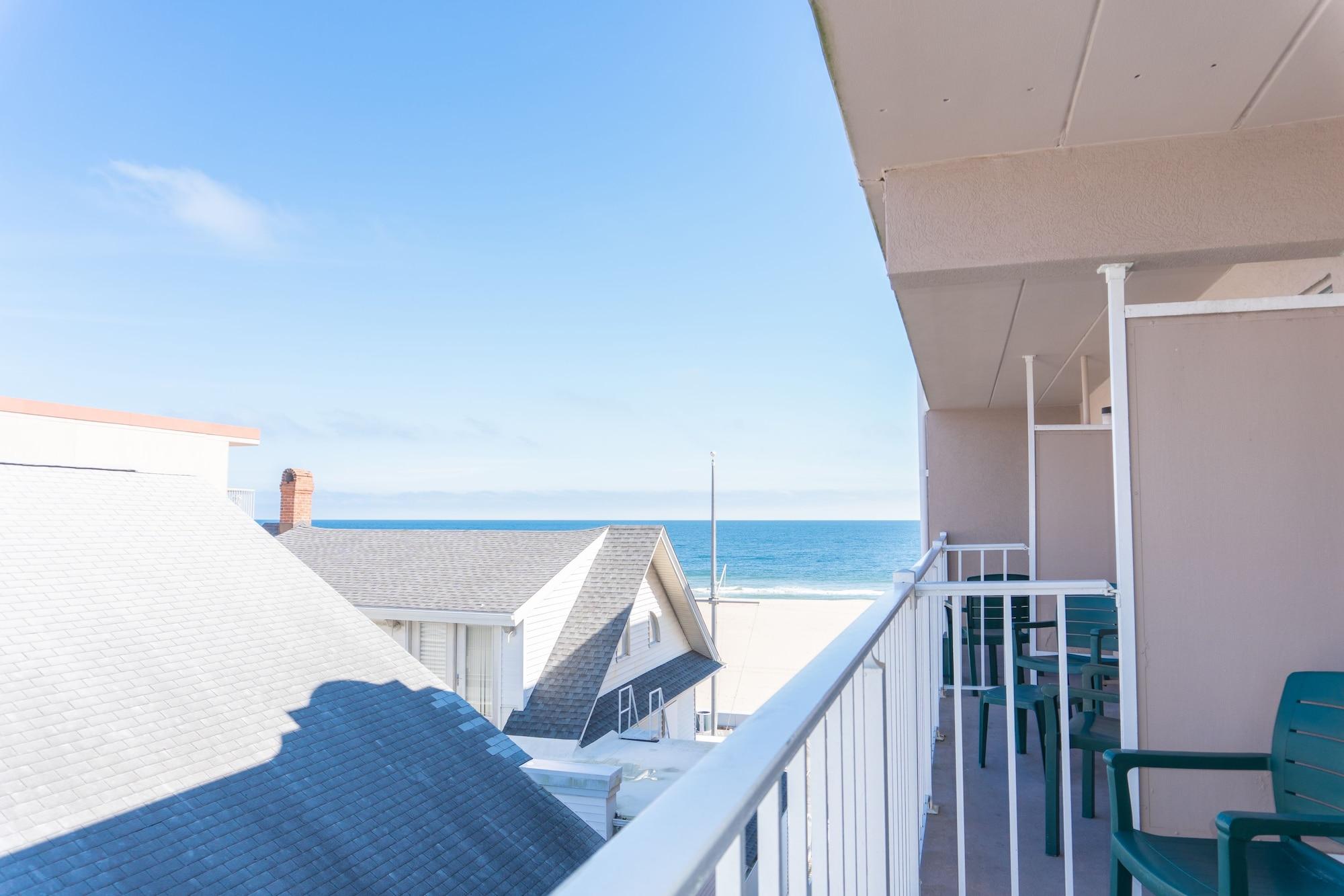 Comfort Ocean Boardwalk Inn