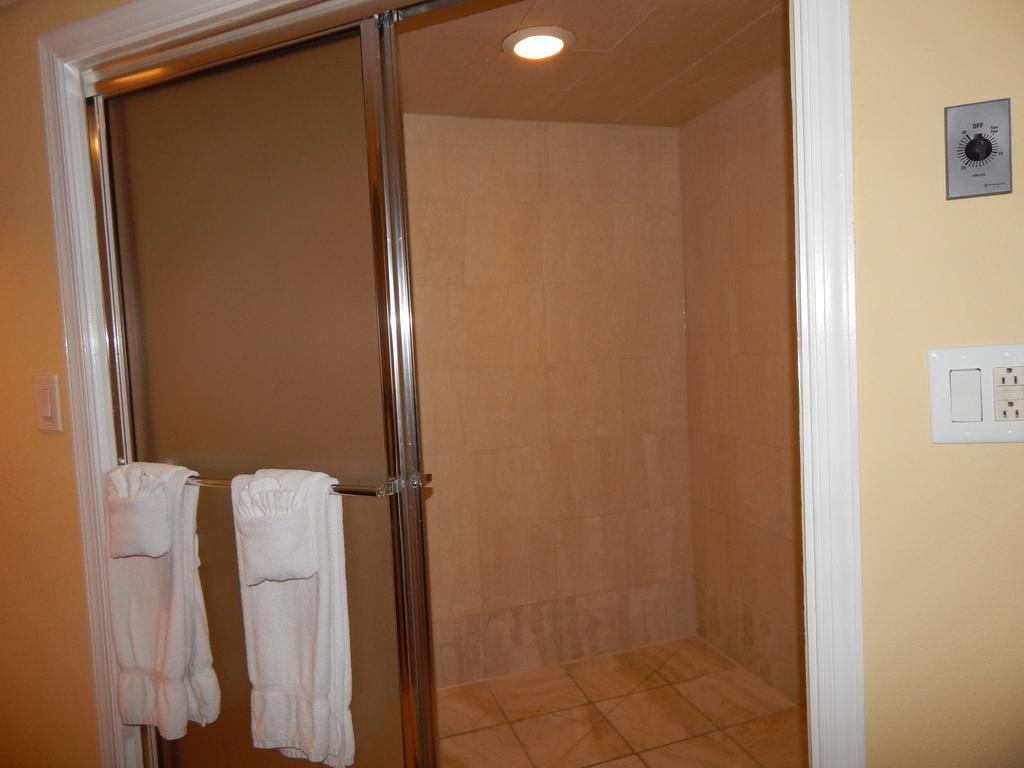 Coconut Malorie Hotel, Ascend Collection Hotel 3*