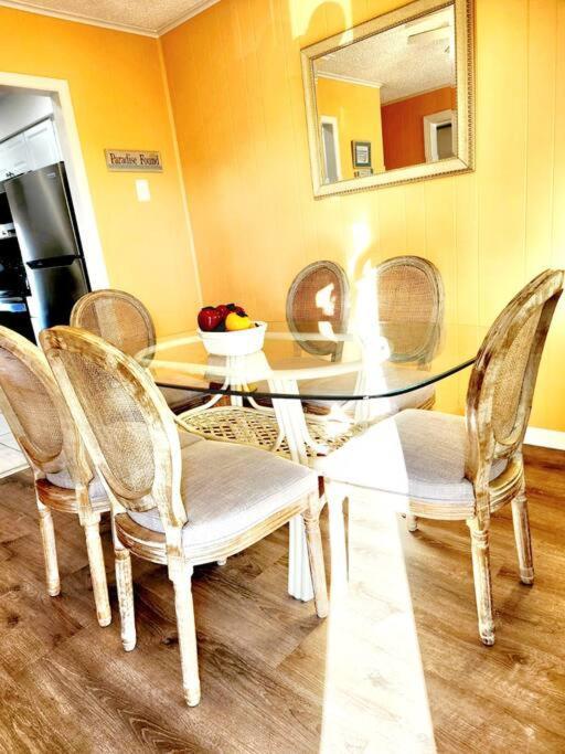 Holiday home Spacious 2 Bedroom And 2 Baths *