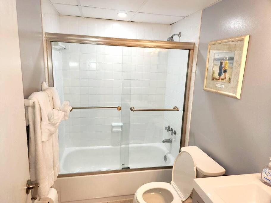 Spacious 2 Bedroom And 2 Baths Holiday home *