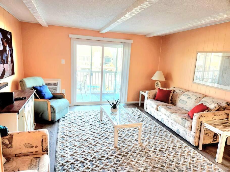 Spacious 2 Bedroom And 2 Baths Holiday home