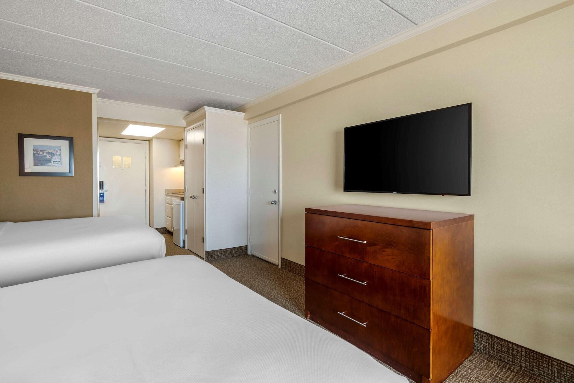 Comfort Ocean Boardwalk Inn