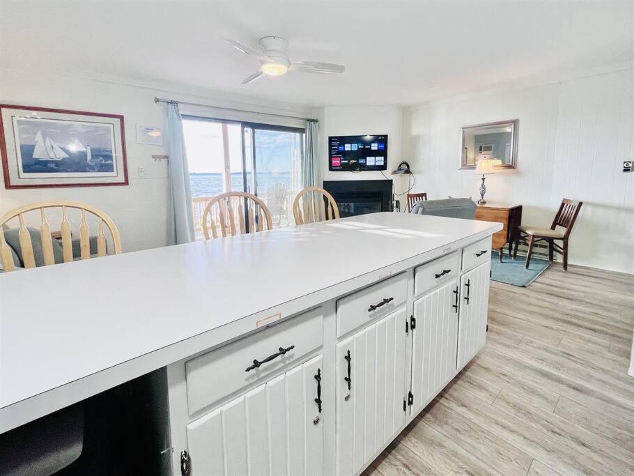 Stunning 2br/2ba Bayfront Retreat Holiday home Ocean City