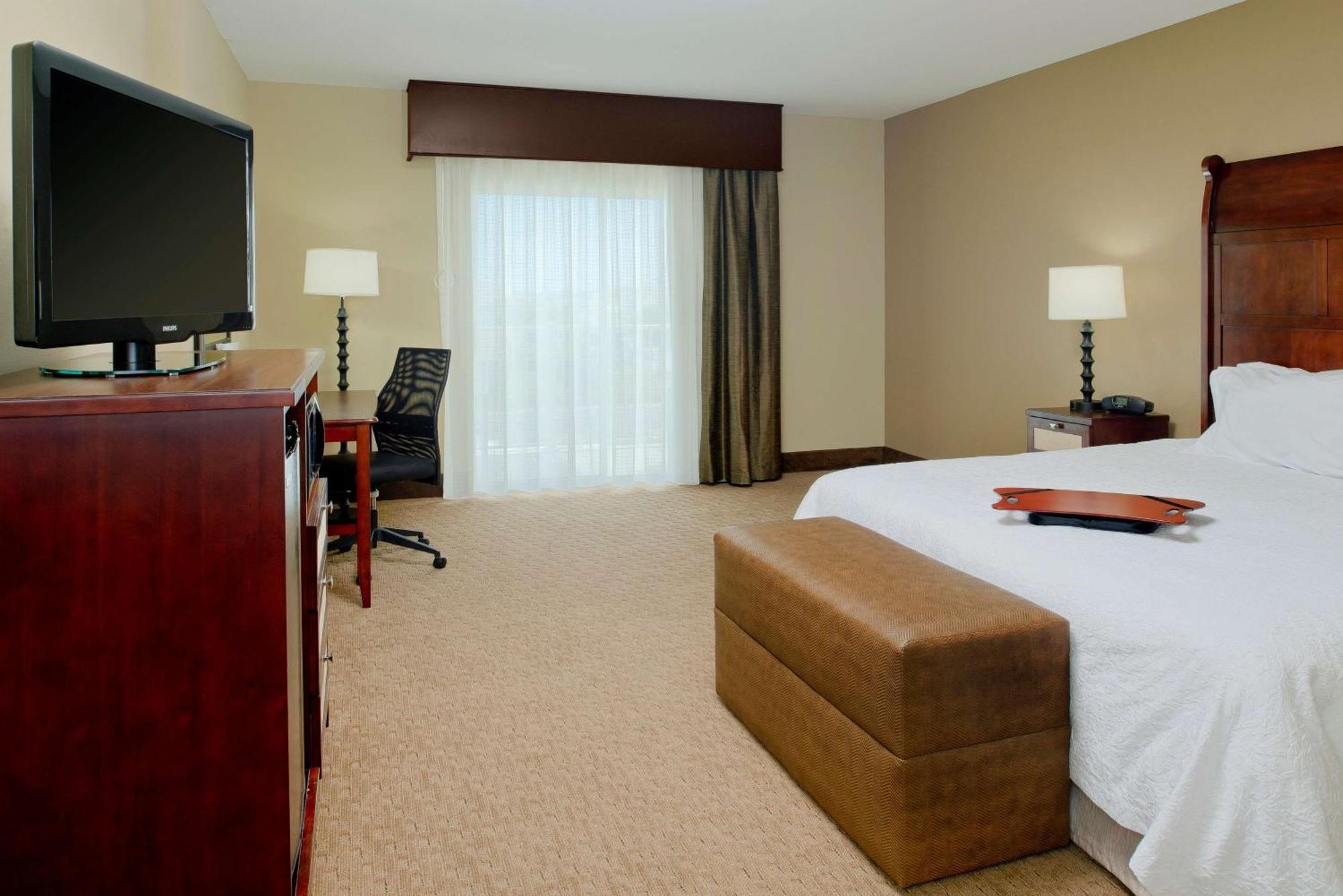 Hampton & Ocean Bayfront-convention Center 3*