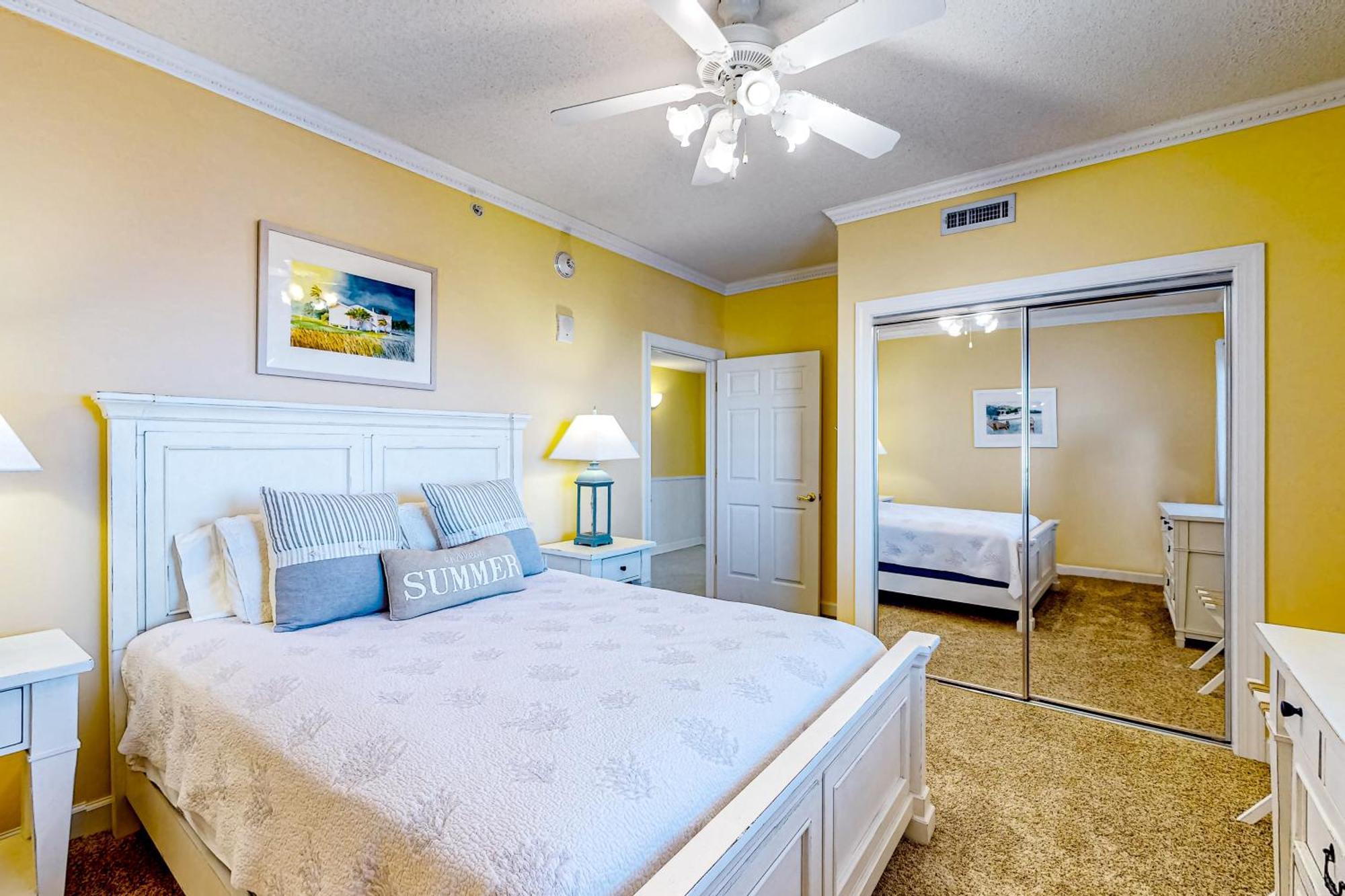 Sunset Pointe 402 Apartment