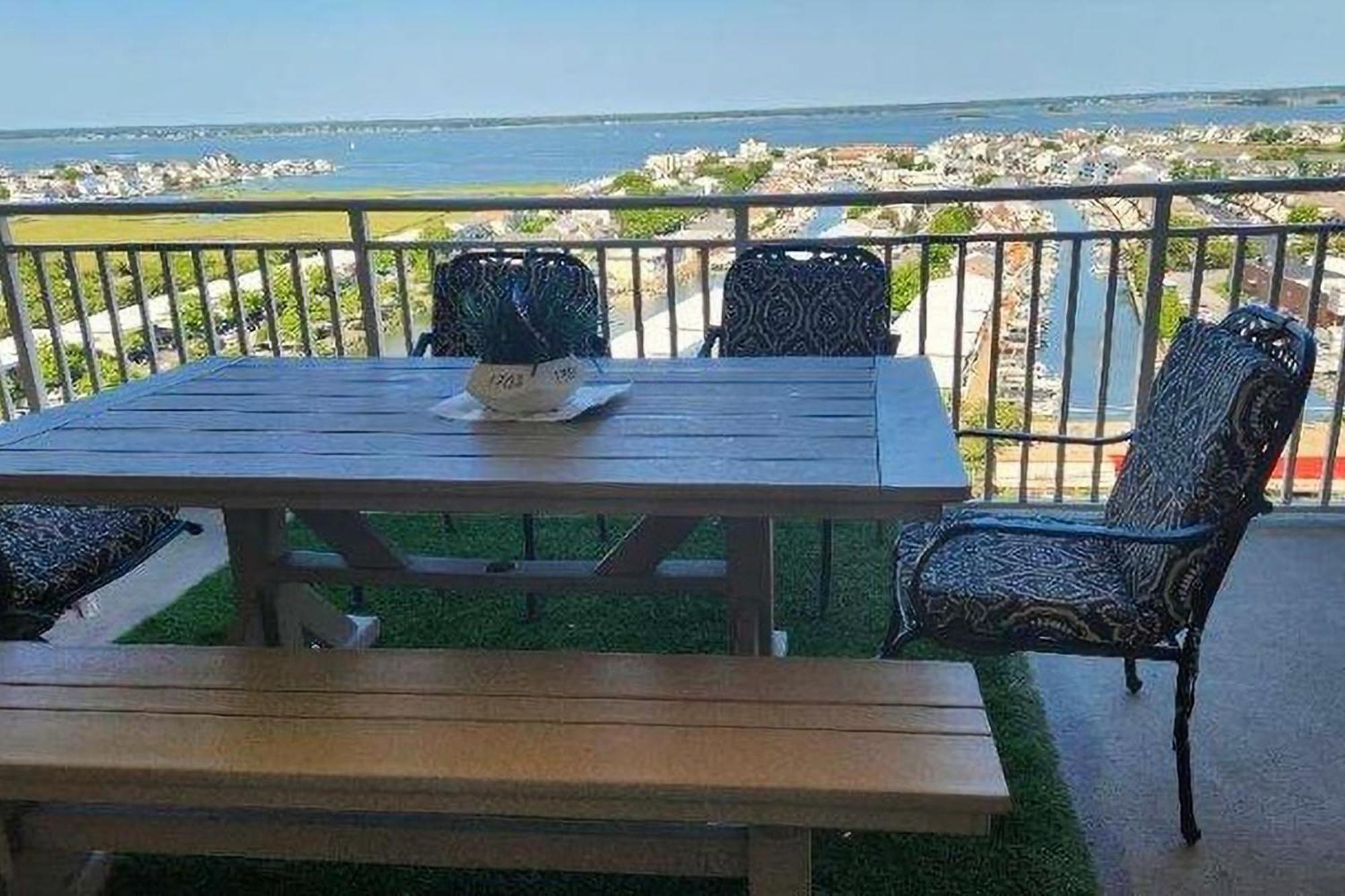 Carousel 1703 Apartment Ocean City