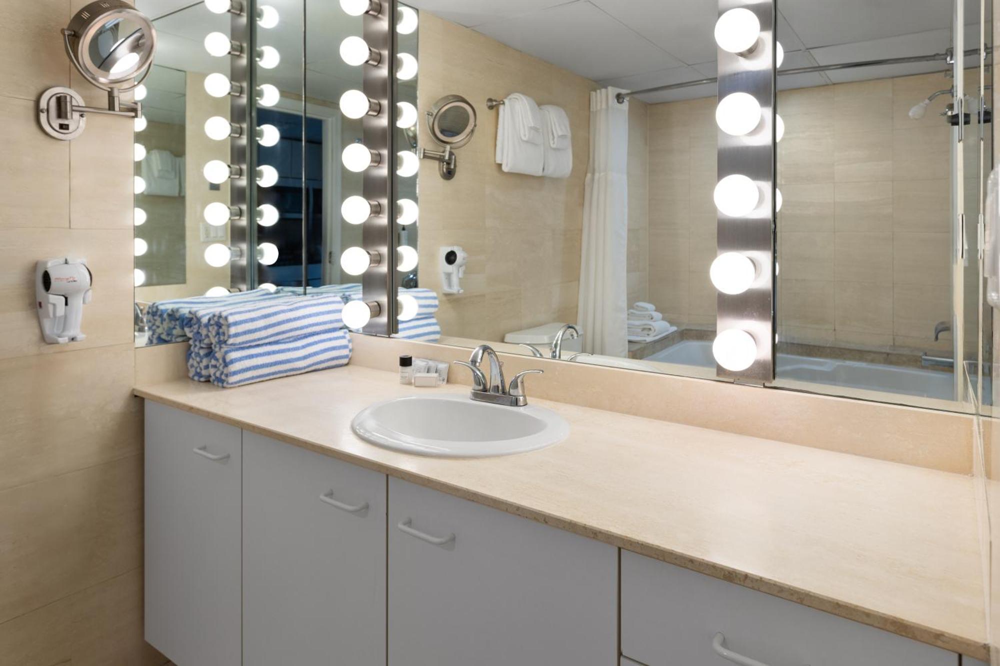 Coconut Malorie Hotel, Ascend Collection Hotel Ocean City