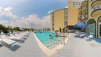Coconut Malorie Hotel, Ascend Collection Hotel 3*