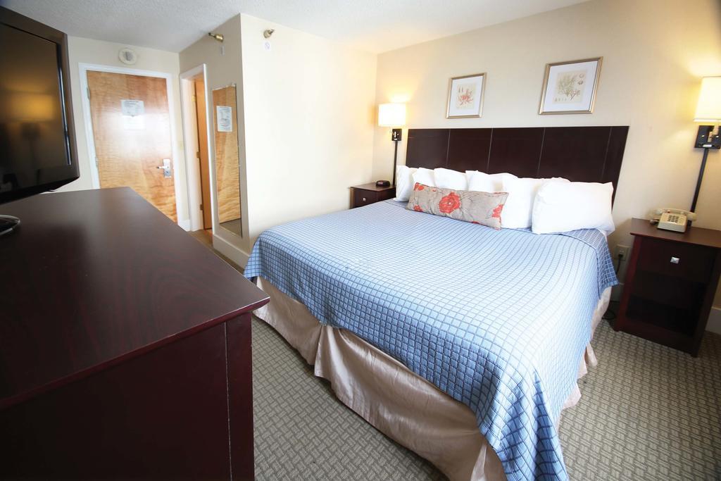 Harrison Hall Hotel 2*