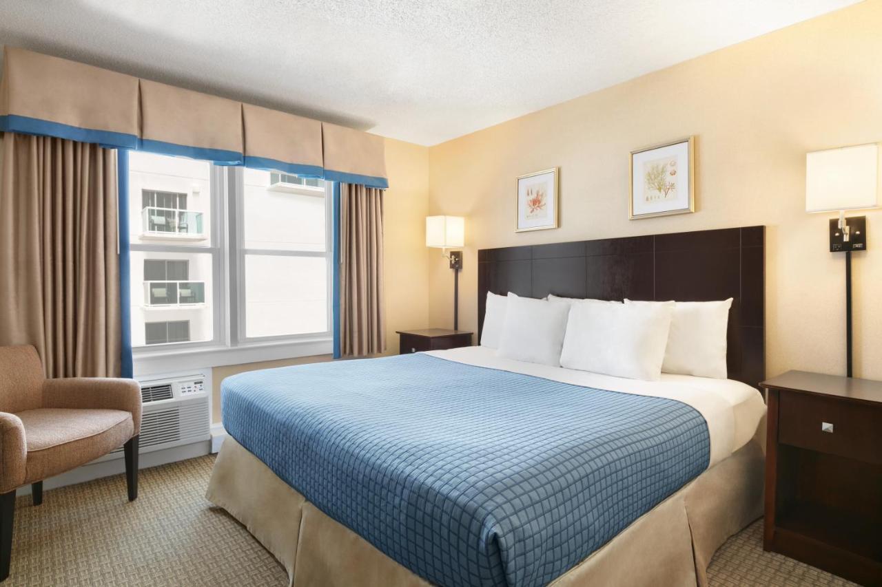 Harrison Hall Hotel 2*