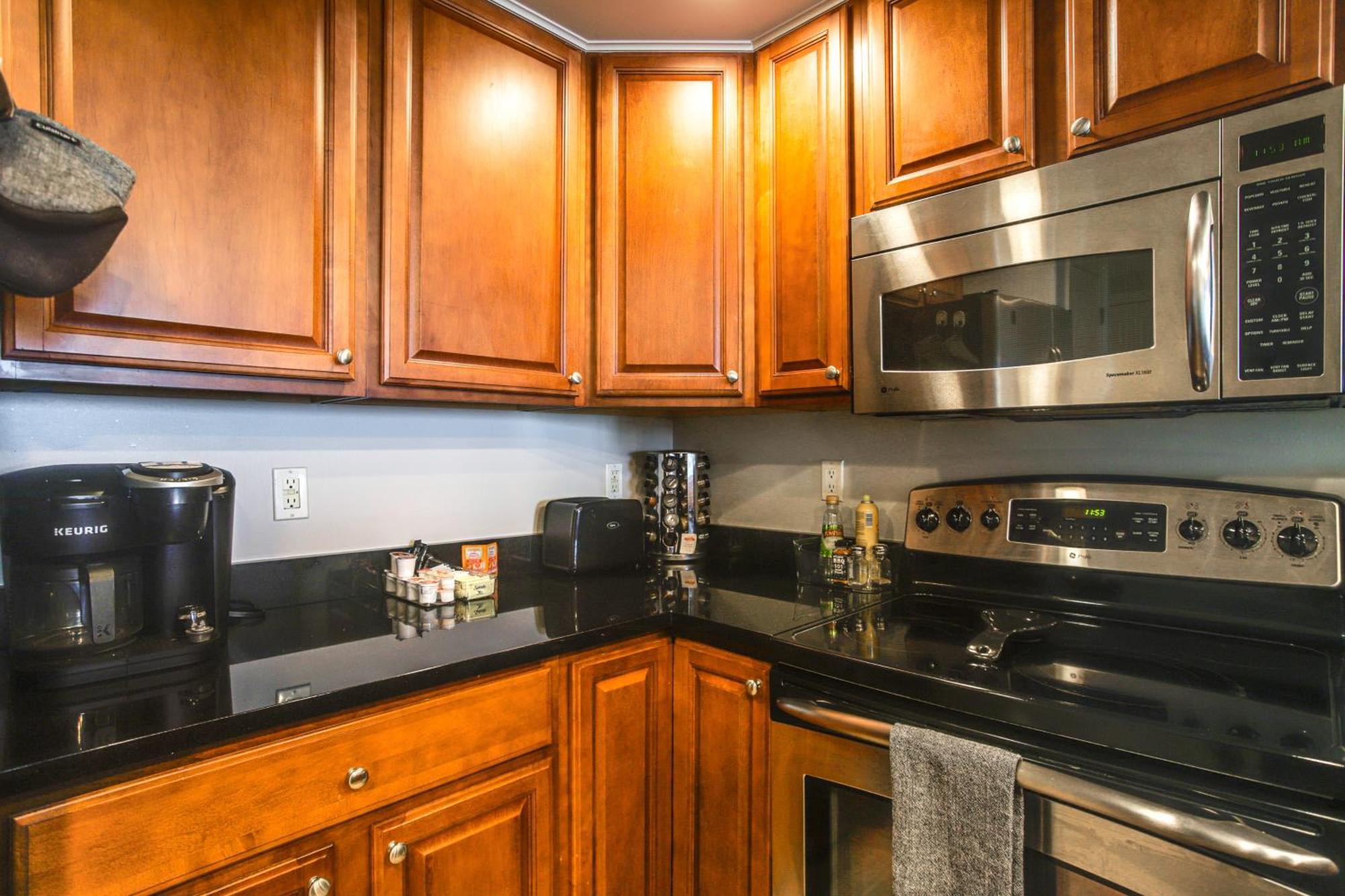 Ocean Inlet Escape With Balcony And Bay Views! Apartment Ocean City