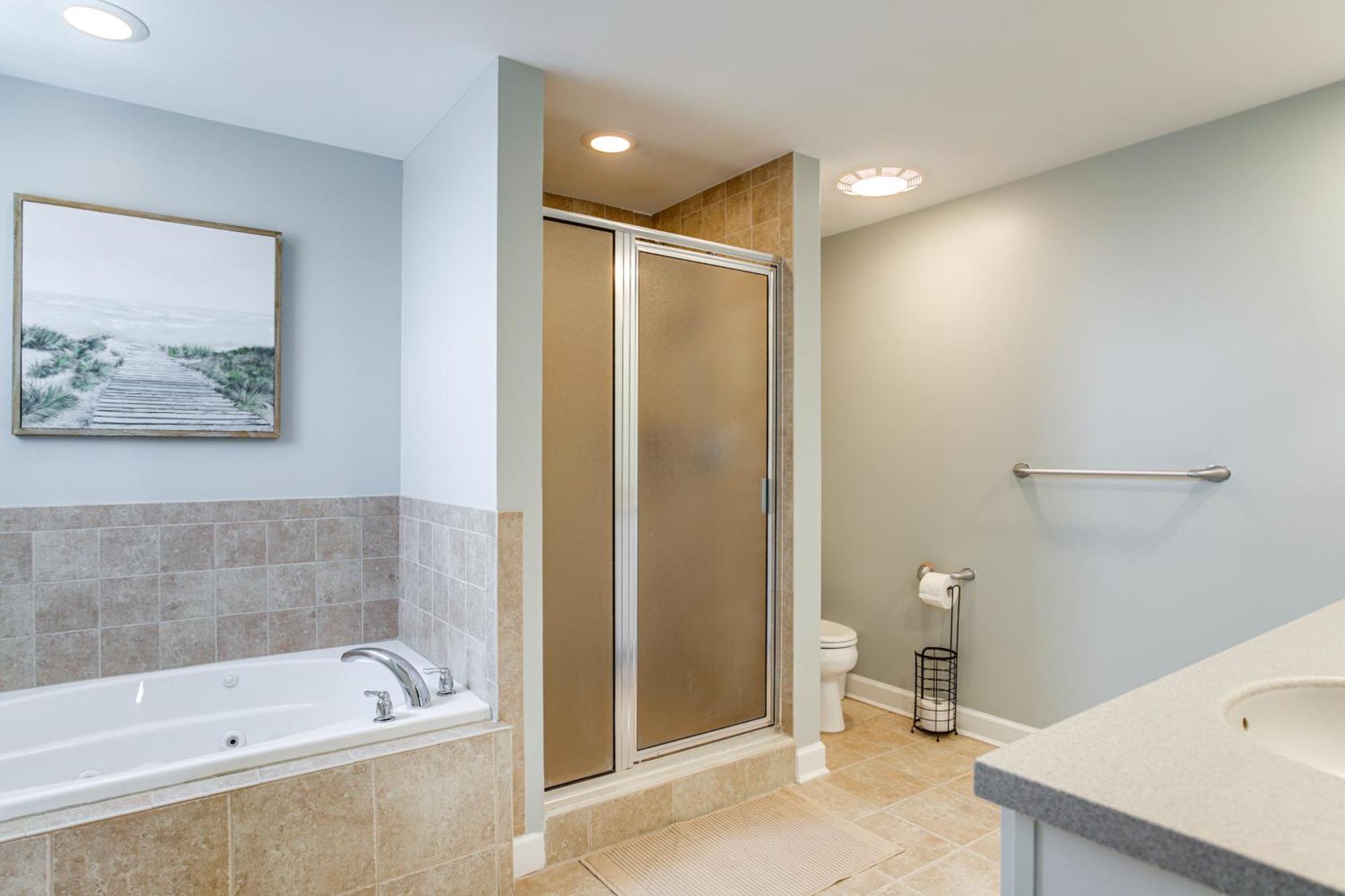 Ocean Inlet Escape With Balcony And Bay Views!