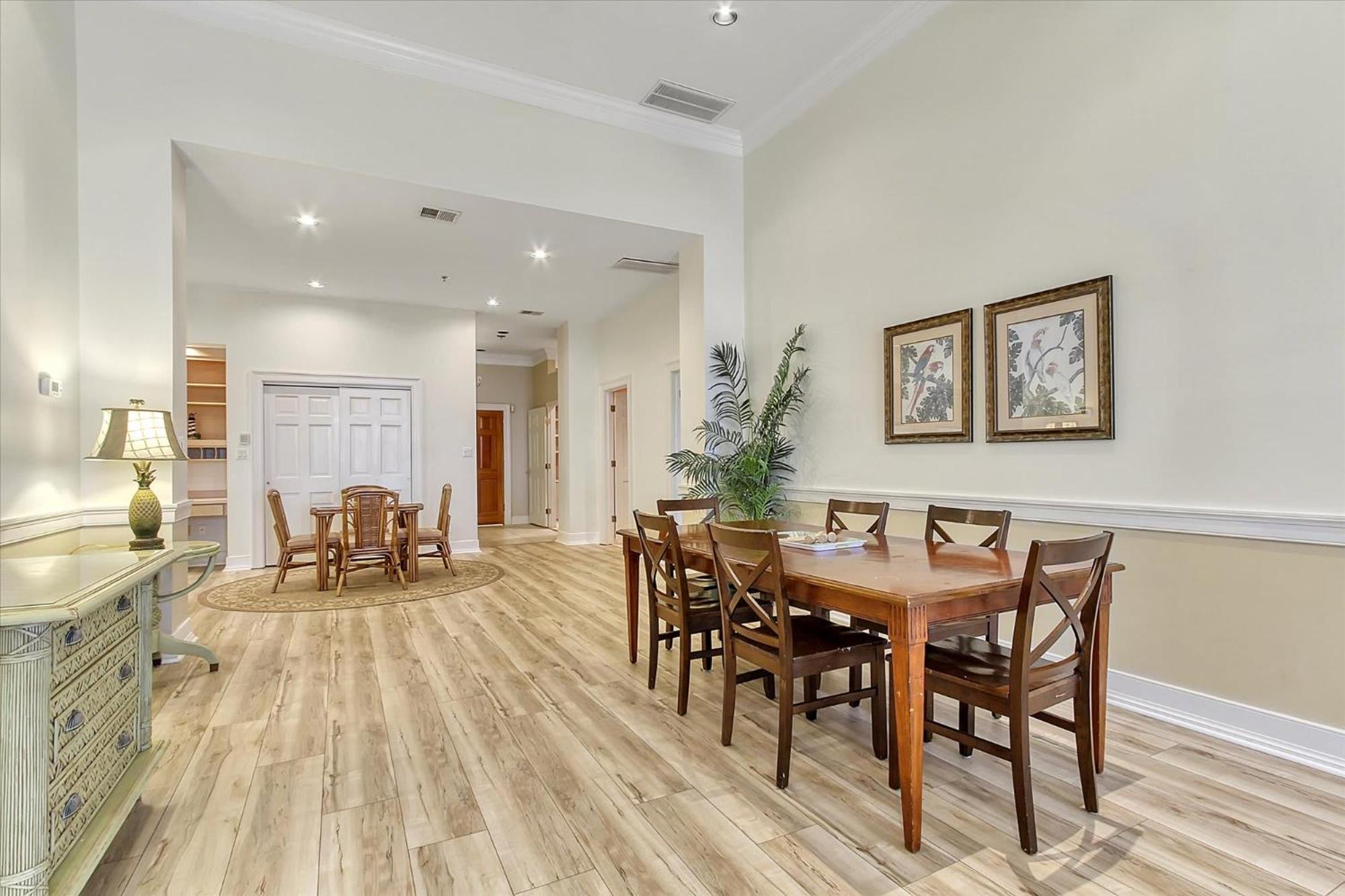 Oceanfront 4 Apartment *