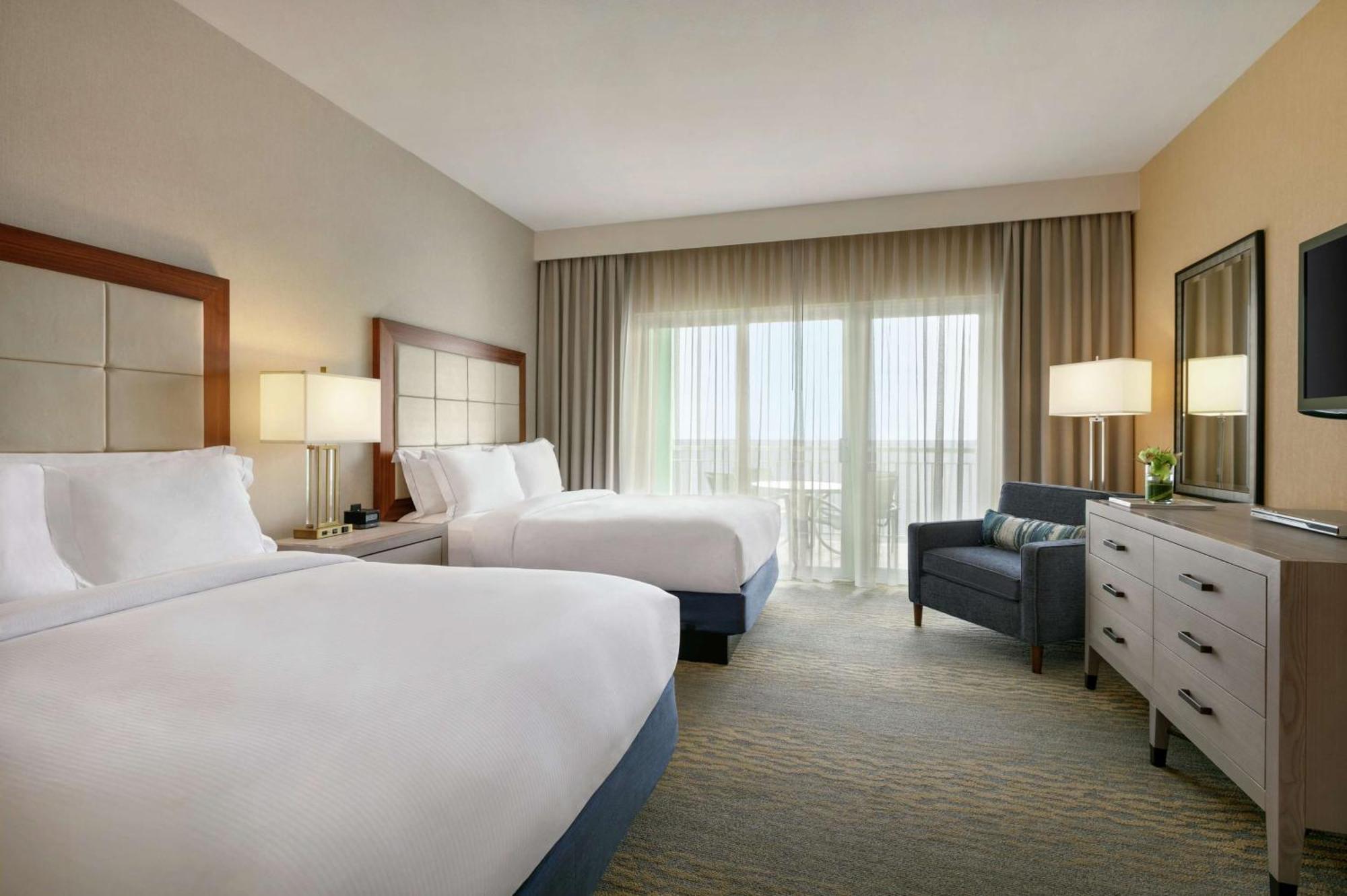 Hilton Ocean Oceanfront Resort 4*