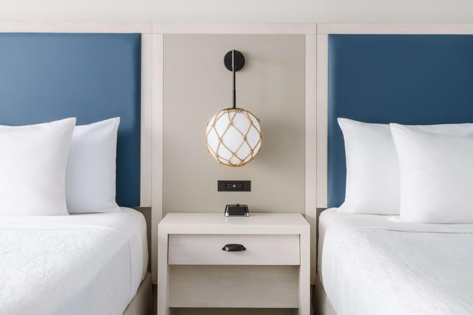 Hilton Garden Ocean Oceanfront 3*