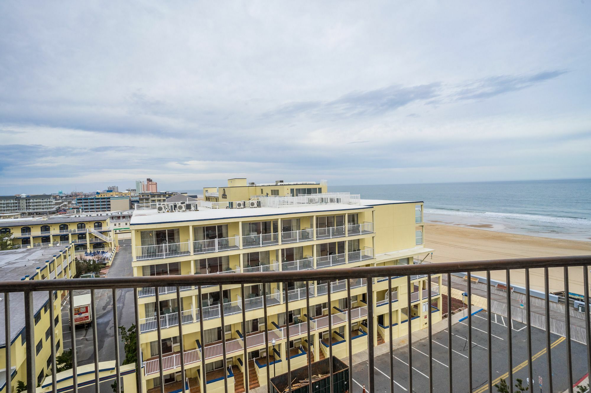 Grand Ocean Oceanfront Hotel 3*